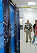 Hannu Pro installing Thomson transmitters and Spinner combiners
